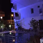 Movie Life Roe Otel