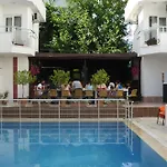 Otel Movie Life Roe 3*