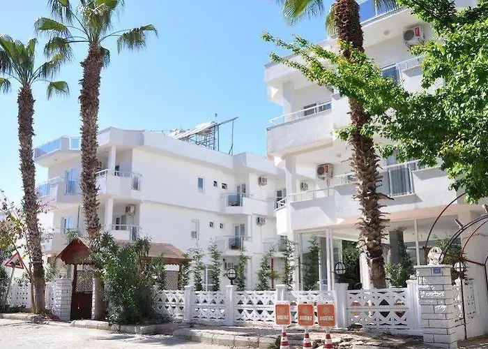 Hotel Movie Life Roe 3*