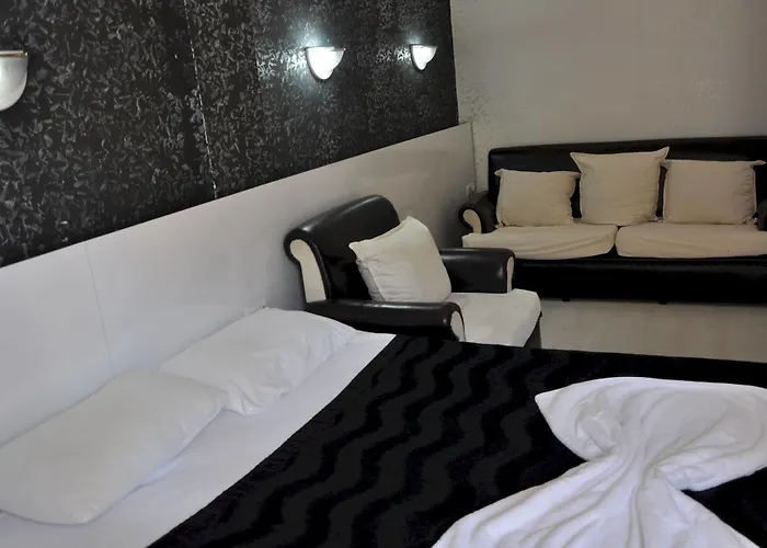 Hotel Movie Life Roe