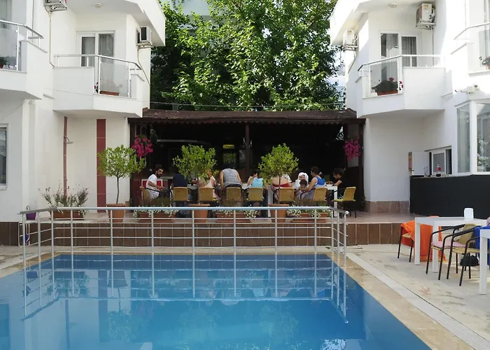 Hotel Movie Life Roe 3*