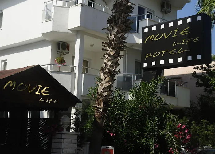 Movie Life Roe Hotel