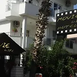 Movie Life Roe 酒店