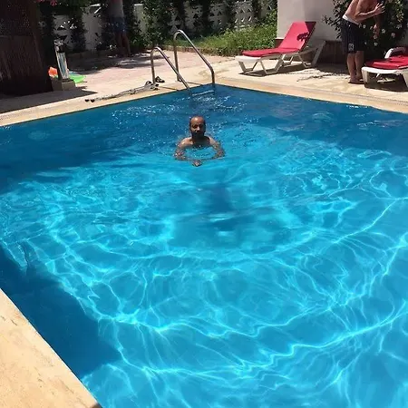 Movie Life Roe Hotell 3*