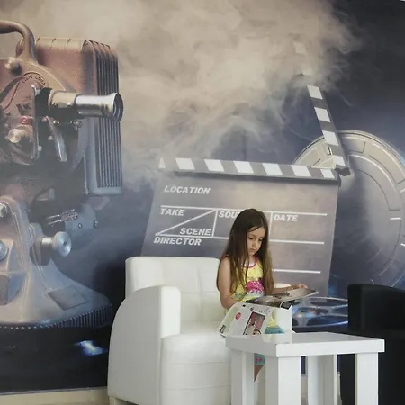 Movie Life Roe Szálloda